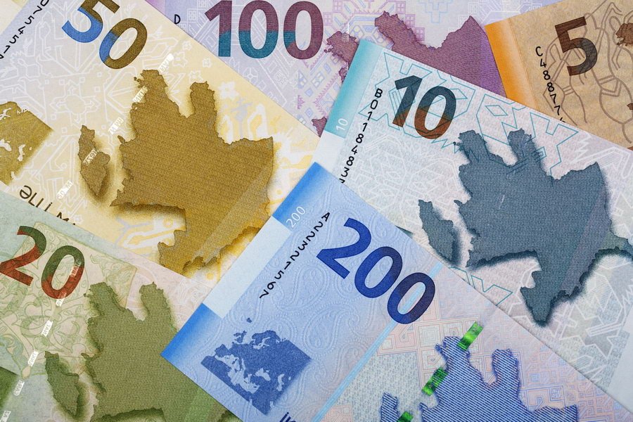 Where to Exchange Currency in Baku: Dollars, Euros and Rubles to Azerbaijani Manat